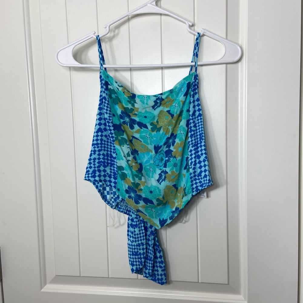 NEW SO women’s blue cropped tank top blouse floral cute casual tied elastic M